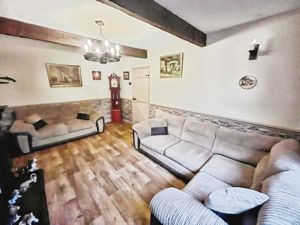 Lounge- click for photo gallery